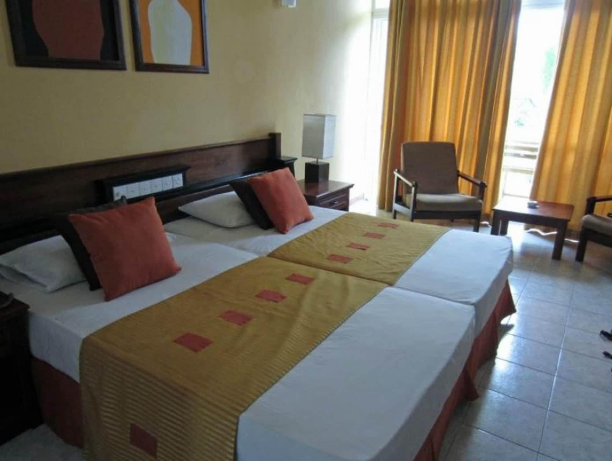 Induruwa Beach Resort Exterior photo